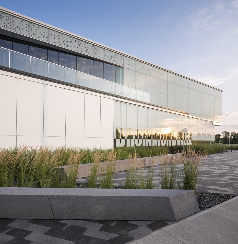 CCM2 Architectes 打造现代展厅设计，展现加拿大 Drummondville 的前卫魅力
