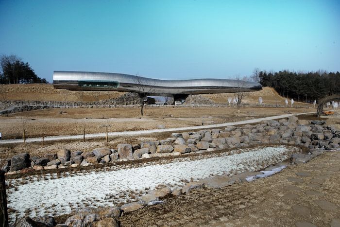 韩国史前文化博物馆——嵌入山体的时空之旅