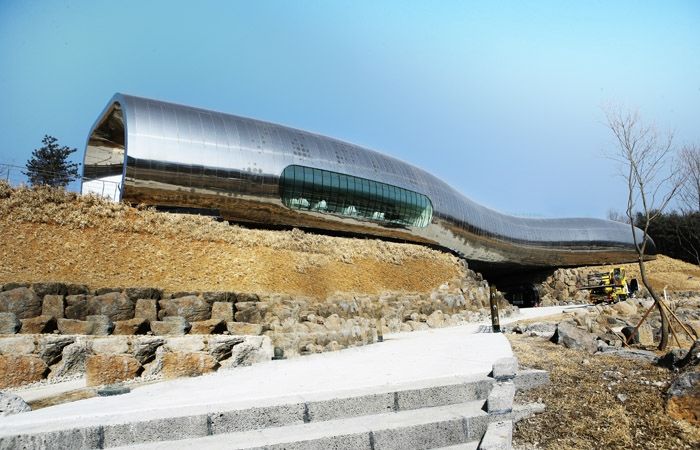 韩国史前文化博物馆——嵌入山体的时空之旅