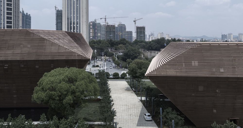 上饶市文化建筑集群 | 雕塑感建筑与市民广场的互动