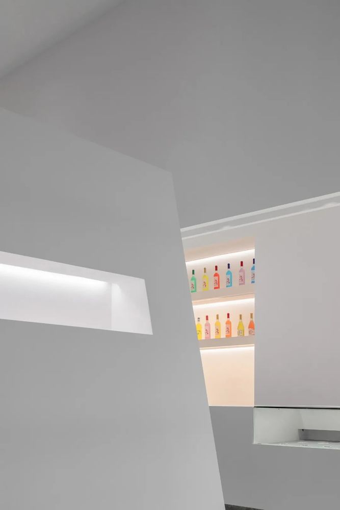 中山石客展厅 | 当代艺术谱写灯光价值
