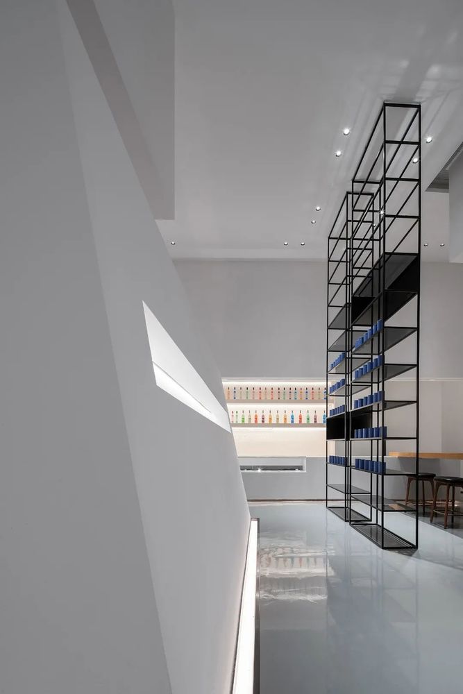 中山石客展厅 | 当代艺术谱写灯光价值
