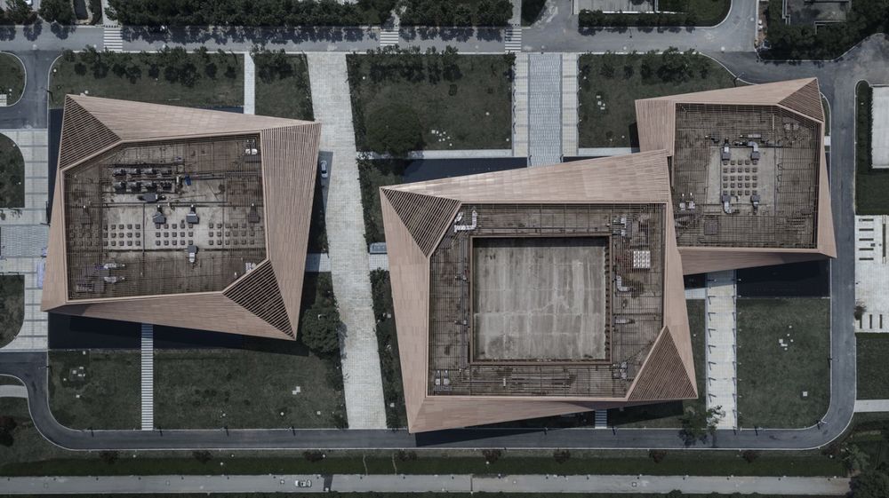 上饶市文化建筑集群 | 雕塑感建筑与市民广场的互动