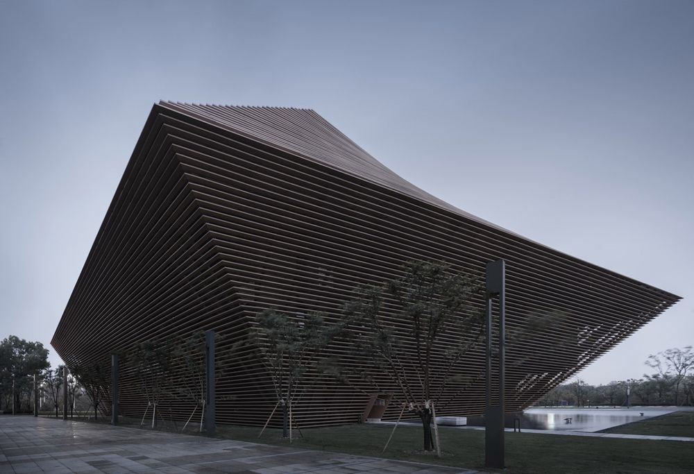 上饶市文化建筑集群 | 雕塑感建筑与市民广场的互动