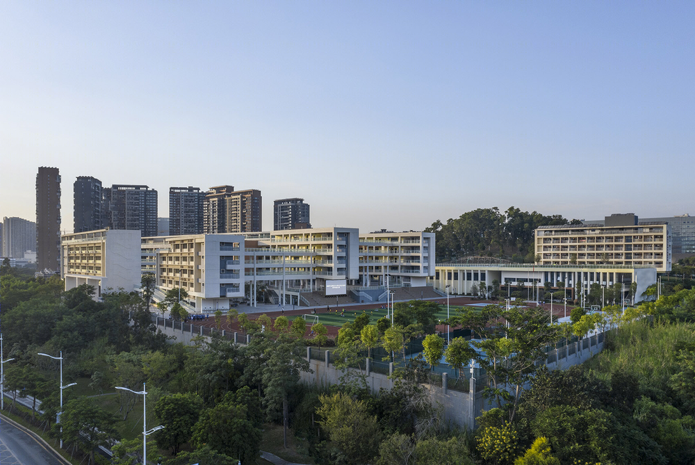 深圳光明新区凤凰学校 | 绿色生态校园，打造多元学习空间