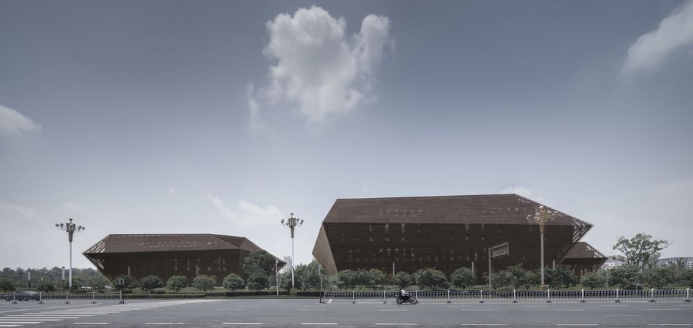 上饶市文化建筑集群 | 雕塑感建筑与市民广场的互动