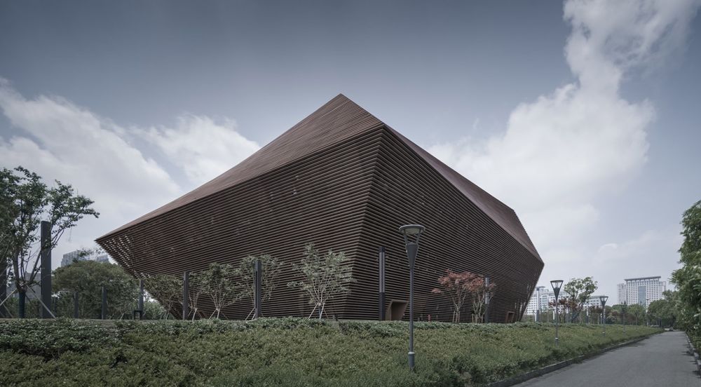上饶市文化建筑集群 | 雕塑感建筑与市民广场的互动