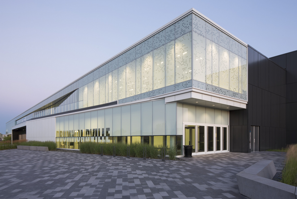 CCM2 Architectes 打造现代展厅设计，展现加拿大 Drummondville 的前卫魅力