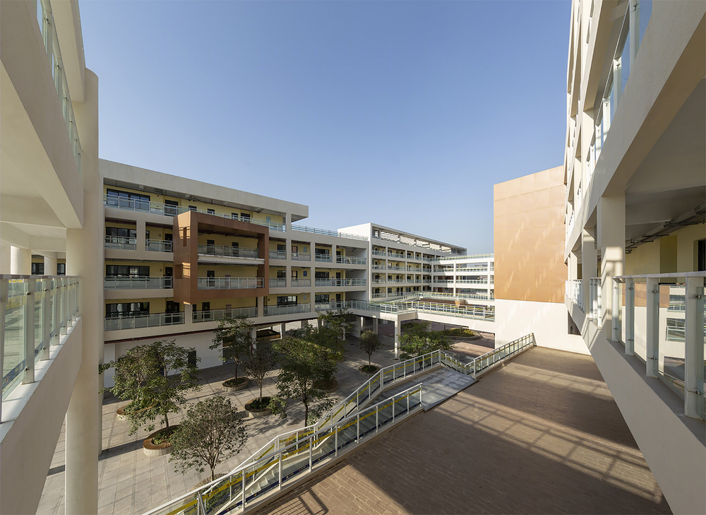 深圳光明新区凤凰学校 | 绿色生态校园，打造多元学习空间