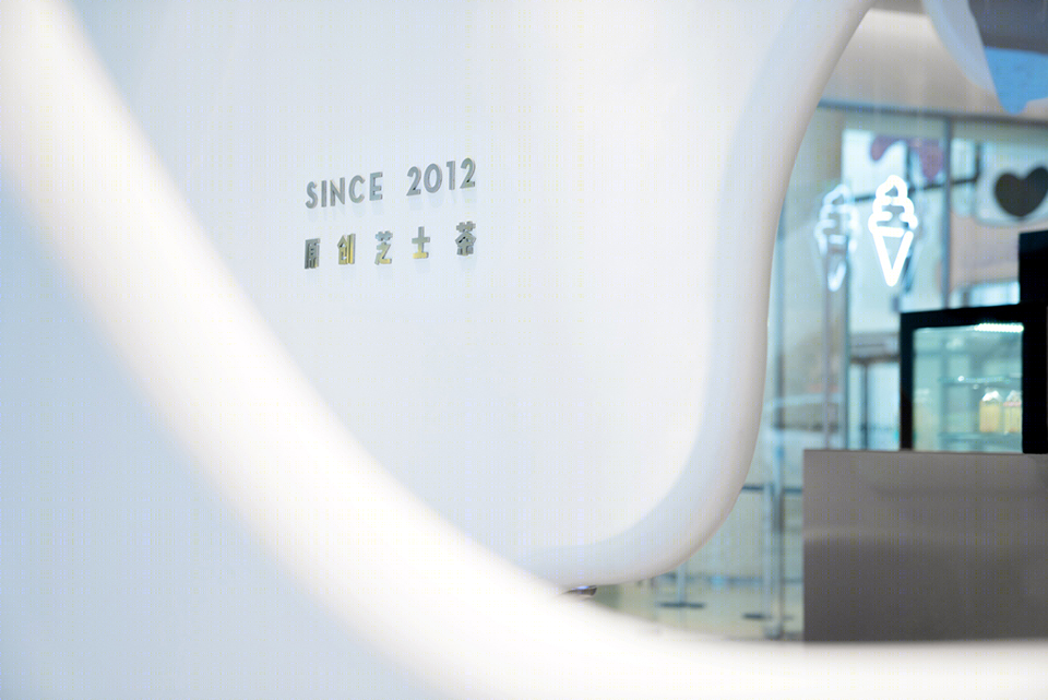 喜茶天津大悦城 DP 店 | 云端白日梦，文学与建筑的完美融合