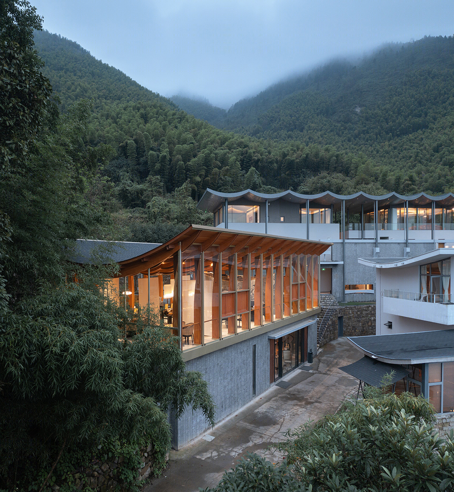 桐庐雨屋民宿 | 顺水六式重力与雨水的显形表达