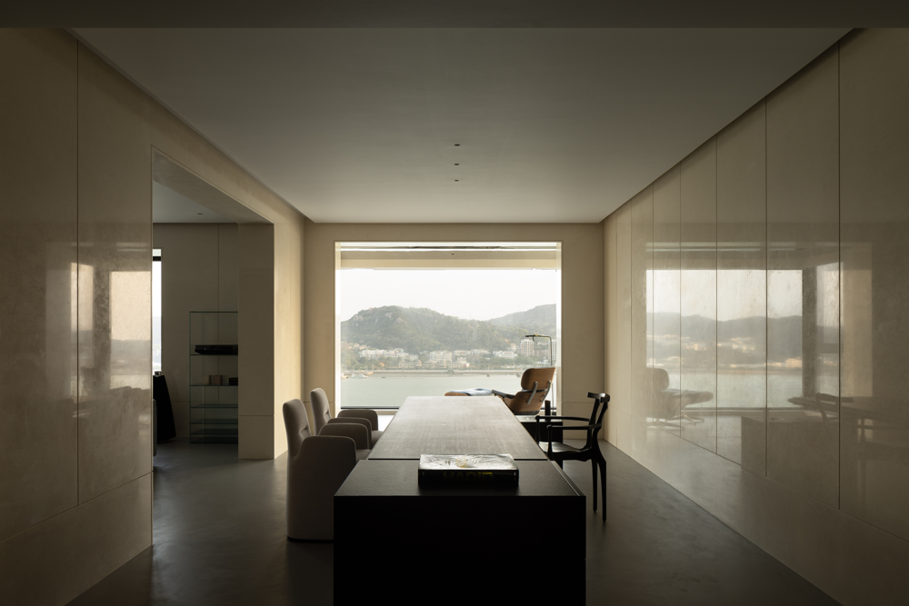 山峦与海湾共生，现代简约海景之家