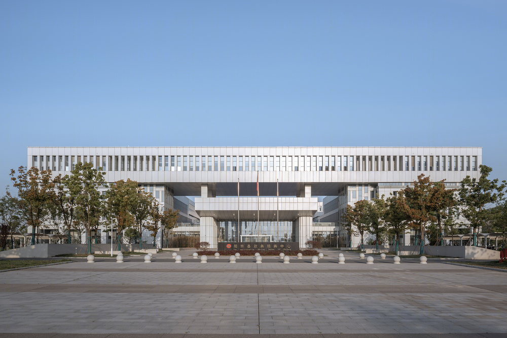 合肥肥东县政务服务中心——现代徽派阳光政务空间