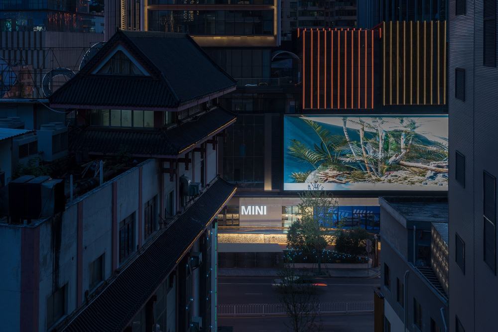 长沙 MINI 城市展厅 | 环保可持续设计碰撞赛博朋克风