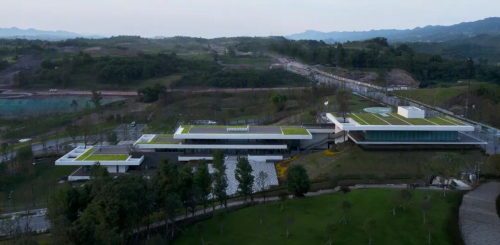 重庆两江新区综合指挥中心——山地建筑的生态探索