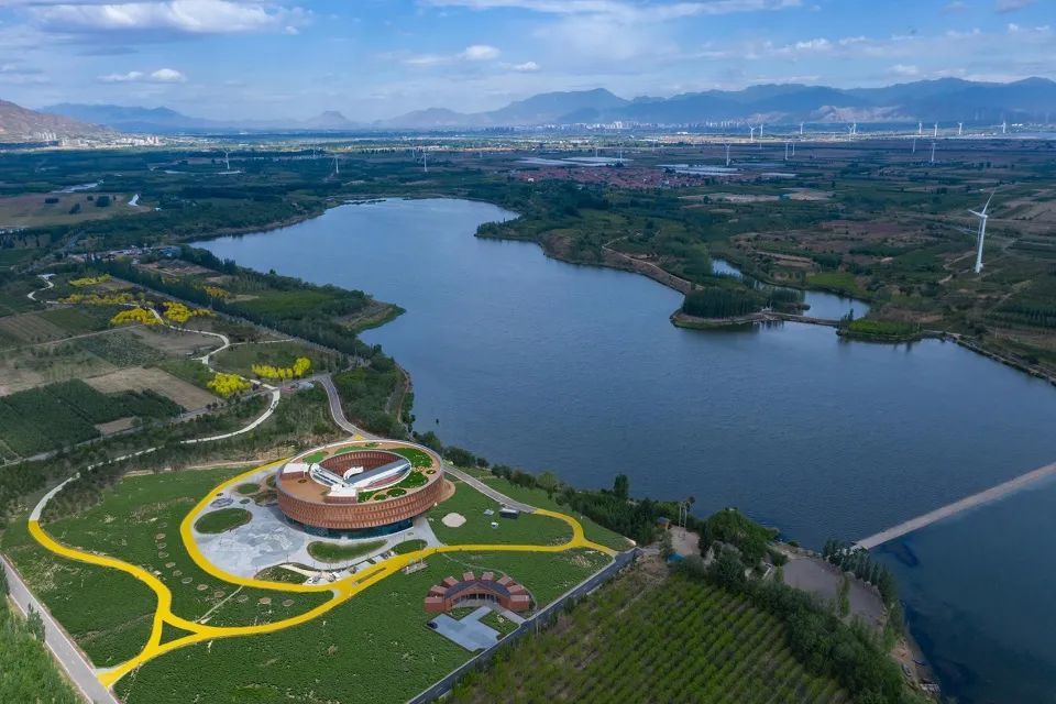 中国怀来湿地博物馆——人与自然和谐共生的漂浮环状建筑