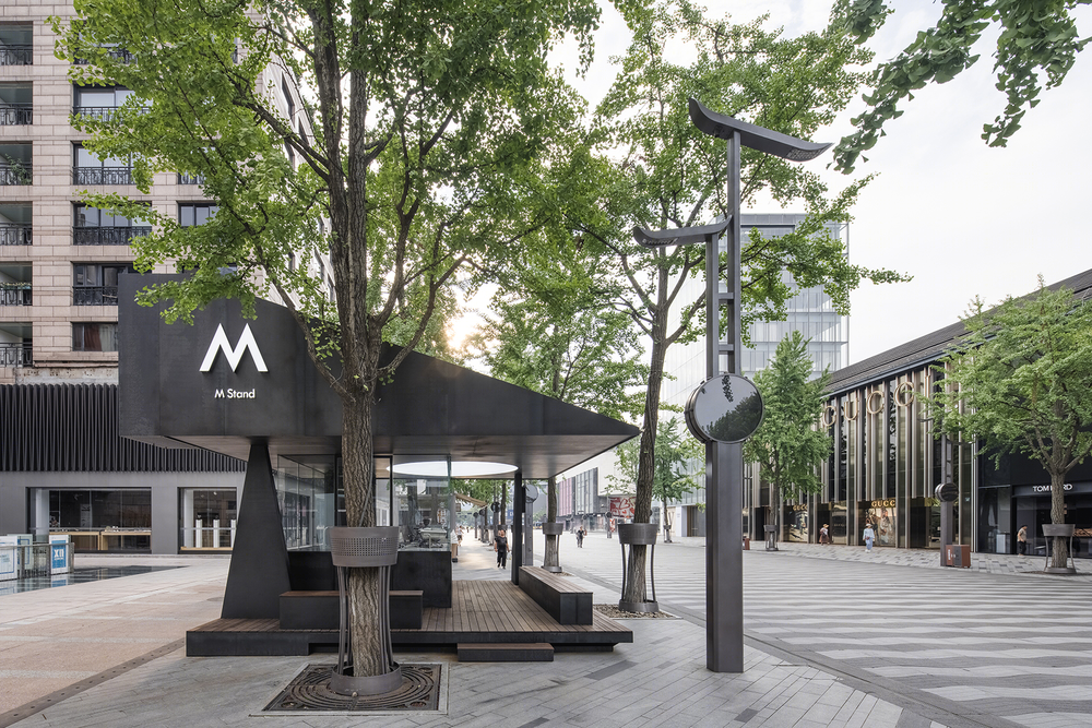 杭州西湖边 M Stand 轻盈结构角亭设计