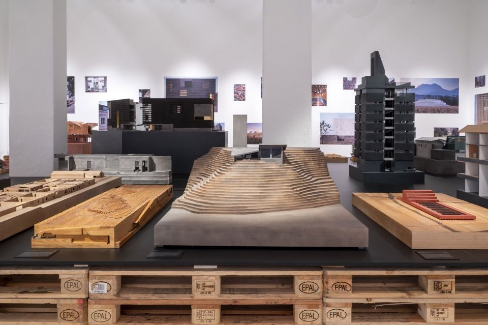 如恩个展 | 反思型怀旧，柏林