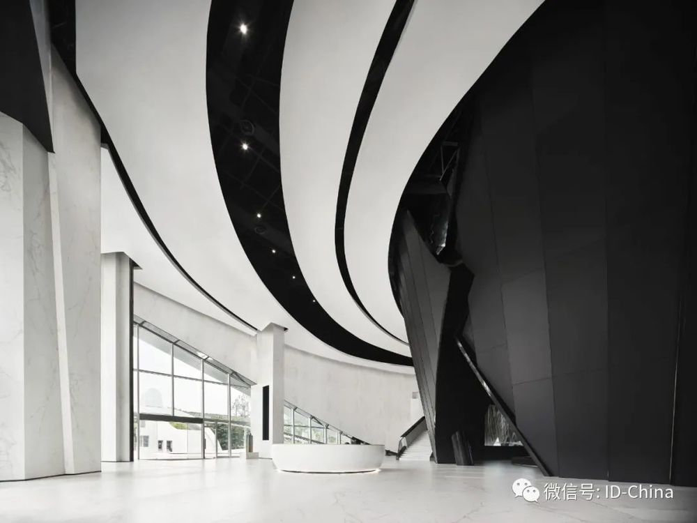 现代文明与自然融合的诺贝尔陶瓷岩板科技文化中心