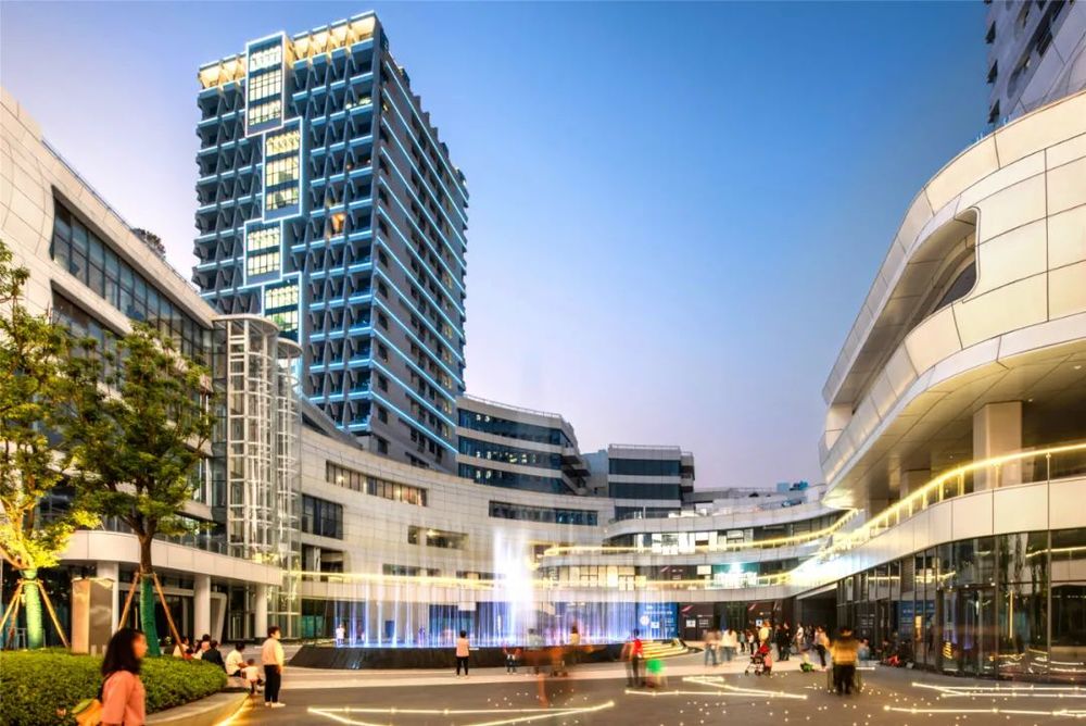 郑州瀚海·海尚广场 | 液态建筑理念，革新都市街市生活