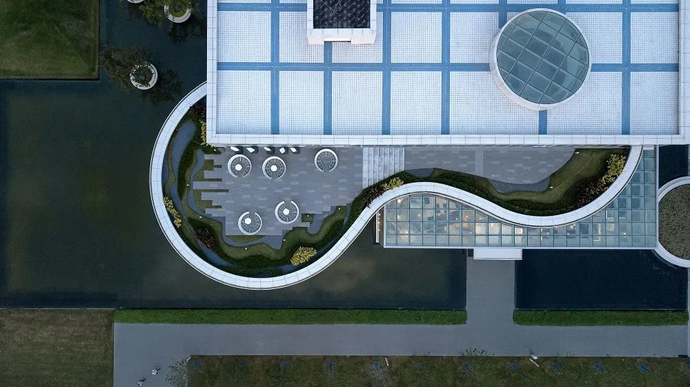 双鹤湖示范区——全生命周期建筑设计，实现售楼处功能转换