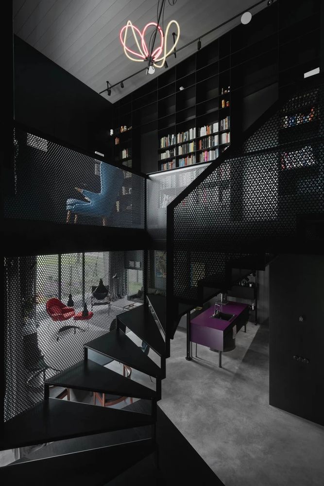 里加林间 189m²黑色别墅 | 低调奢华的艺术空间