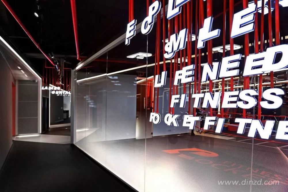 上海 R FITNESS 健身工作室 | 红黑空间中的光与力量
