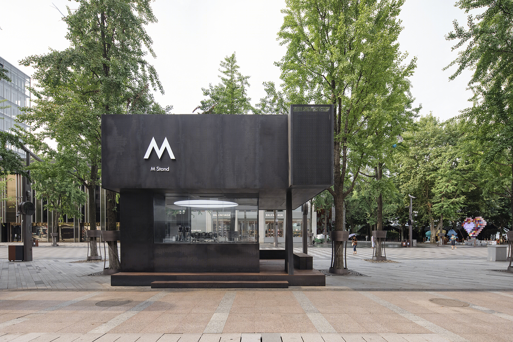 杭州西湖边 M Stand 轻盈结构角亭设计