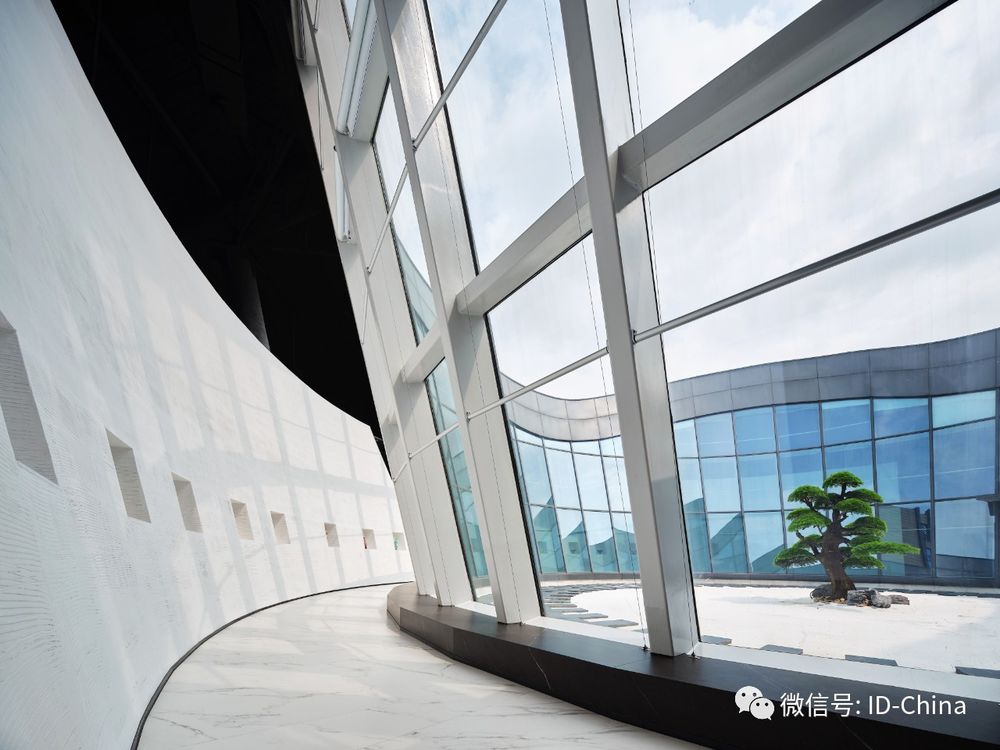 现代文明与自然融合的诺贝尔陶瓷岩板科技文化中心