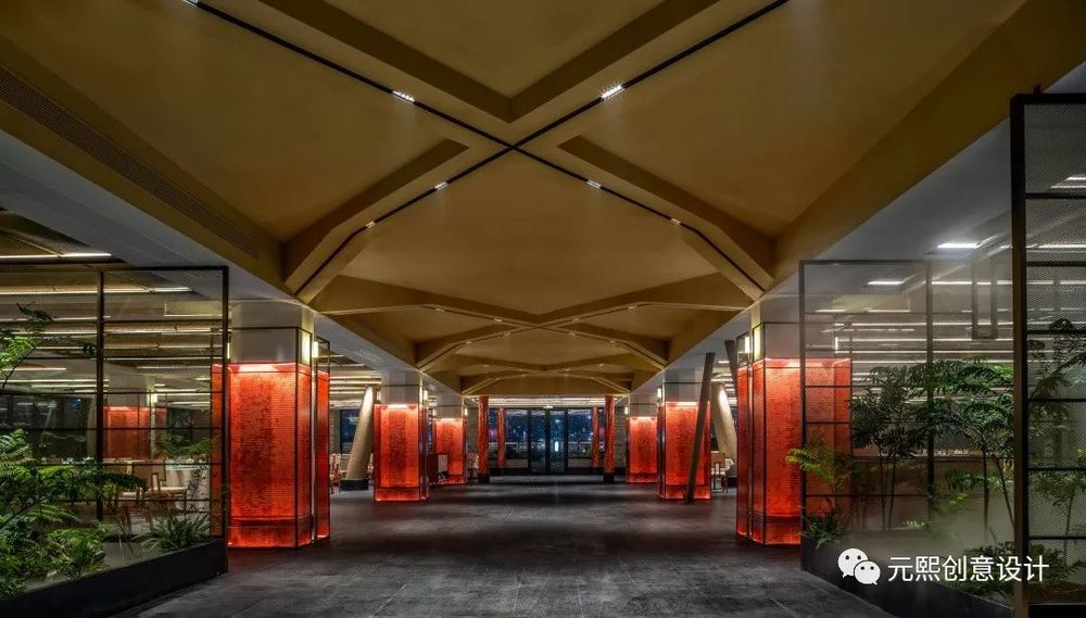 东临观海·和兴 1913 餐厅 | 百年建筑重生，海洋元素注满现代空间