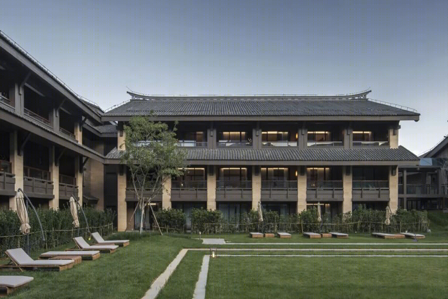 丽江 Club Med 度假村 | 雪山下的建筑诗篇