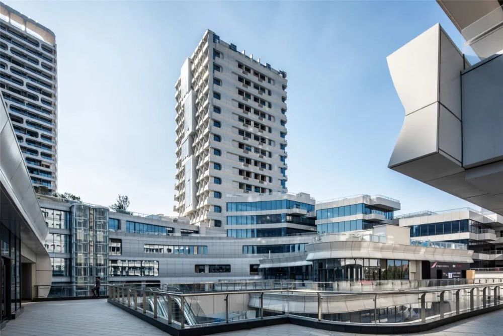 郑州瀚海·海尚广场 | 液态建筑理念，革新都市街市生活