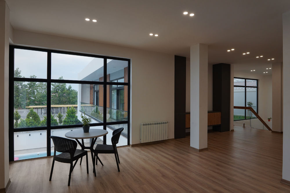 伊朗 Yalda Villa | 利用 L 型空间设计保护隐私的别墅