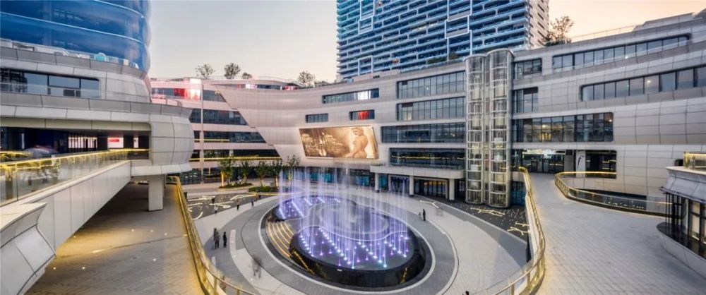 郑州瀚海·海尚广场 | 液态建筑理念，革新都市街市生活