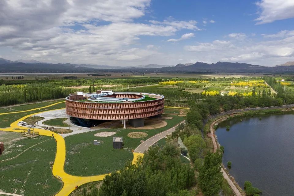 中国怀来湿地博物馆——人与自然和谐共生的漂浮环状建筑