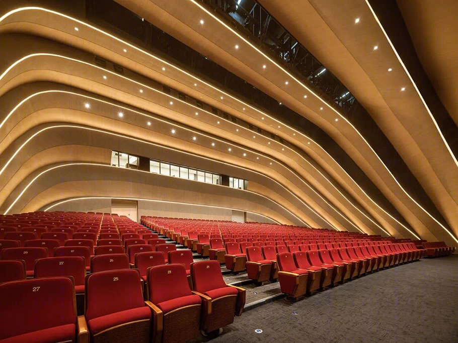 响水 800 人多功能剧院 | 弹性声学概念打造沉浸式观演体验