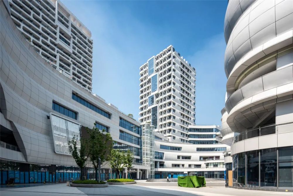 郑州瀚海·海尚广场 | 液态建筑理念，革新都市街市生活