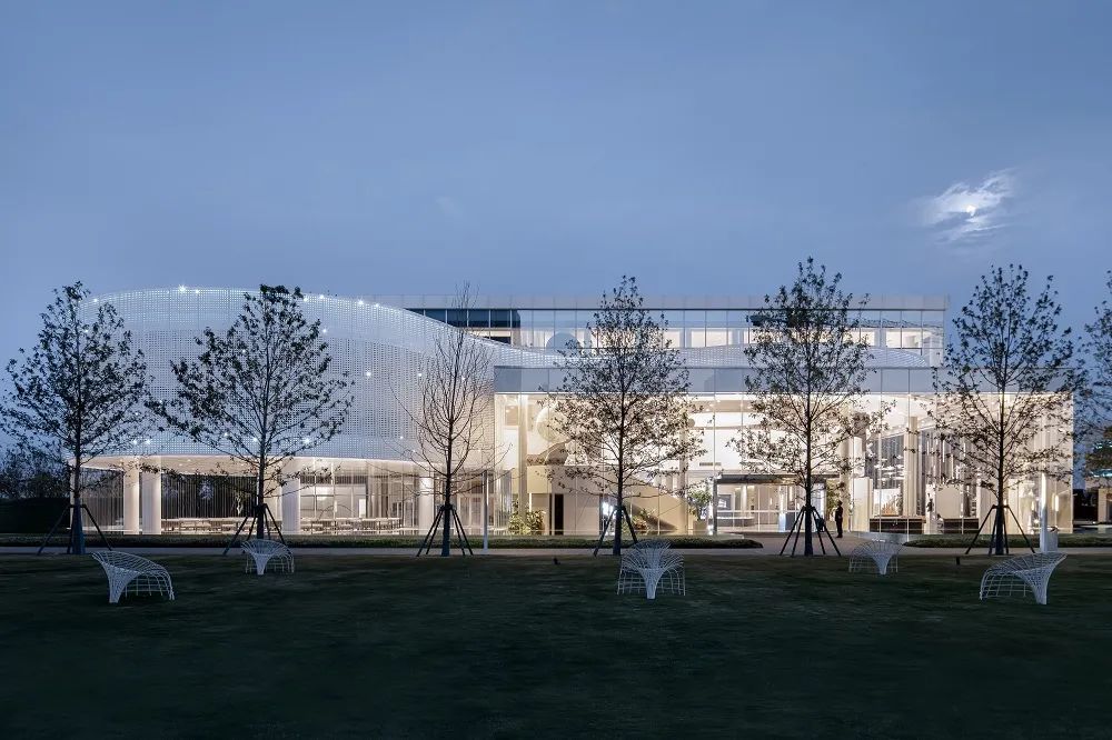 双鹤湖示范区——全生命周期建筑设计，实现售楼处功能转换