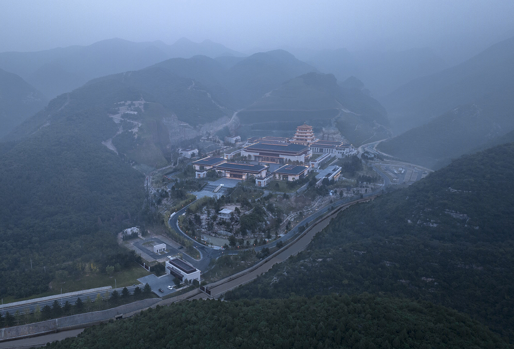 中国国家版本馆中央总馆 | 生态修复下的现代建筑典范