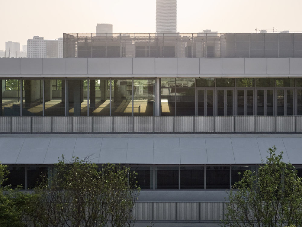 上海徐汇滨江西岸办公楼改造 | 合尘建筑打造现代办公空间