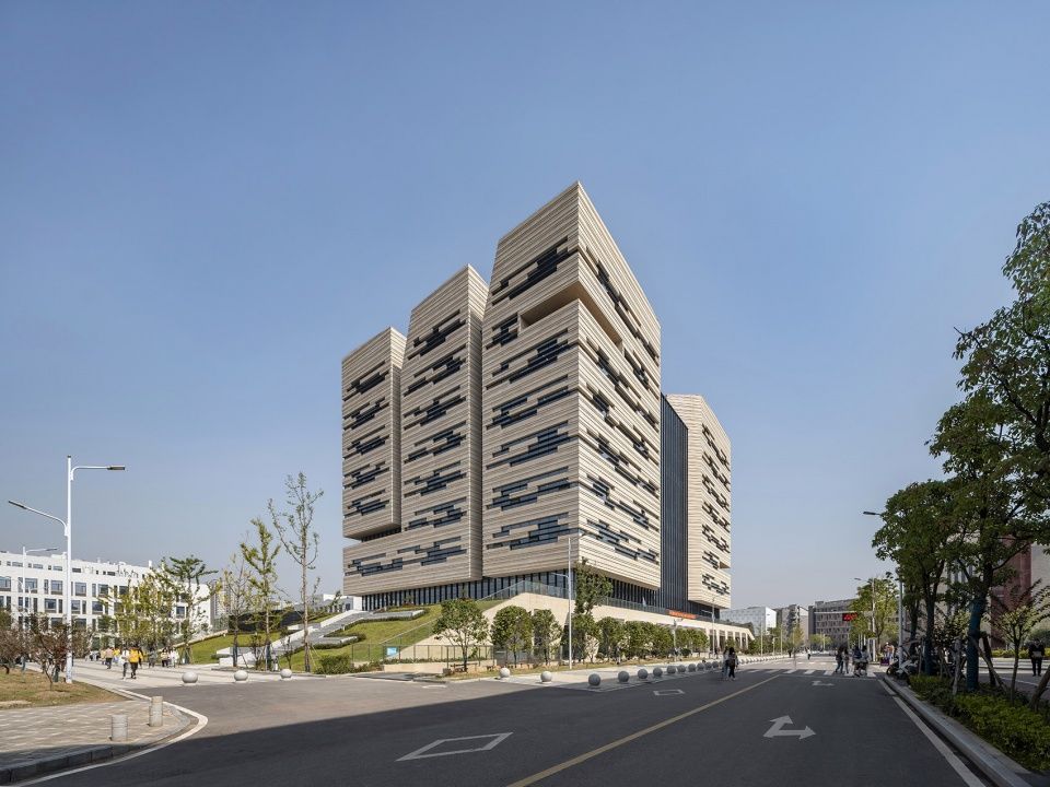 地质大学图书馆 | 未来城校区的地标性容器