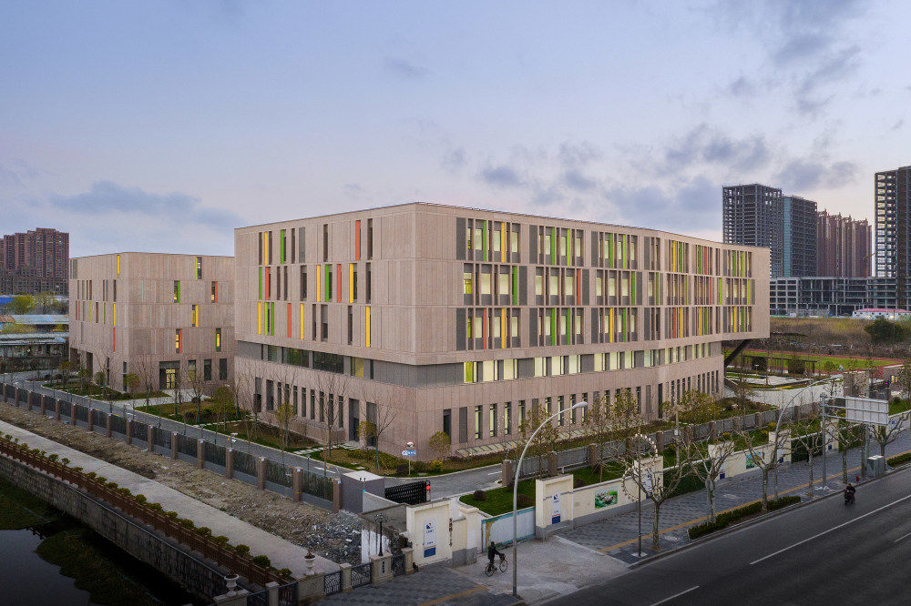 上海外国语大学附属普陀实验学校 | 立体复合校园空间创新设计