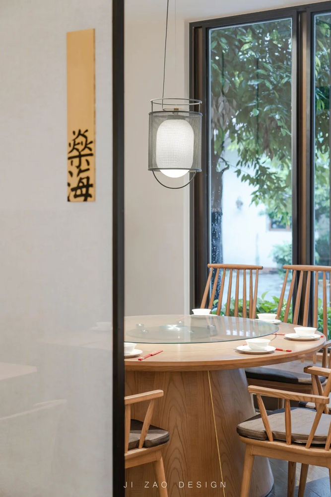 莲桂店 | 新中式餐饮空间的设计样本