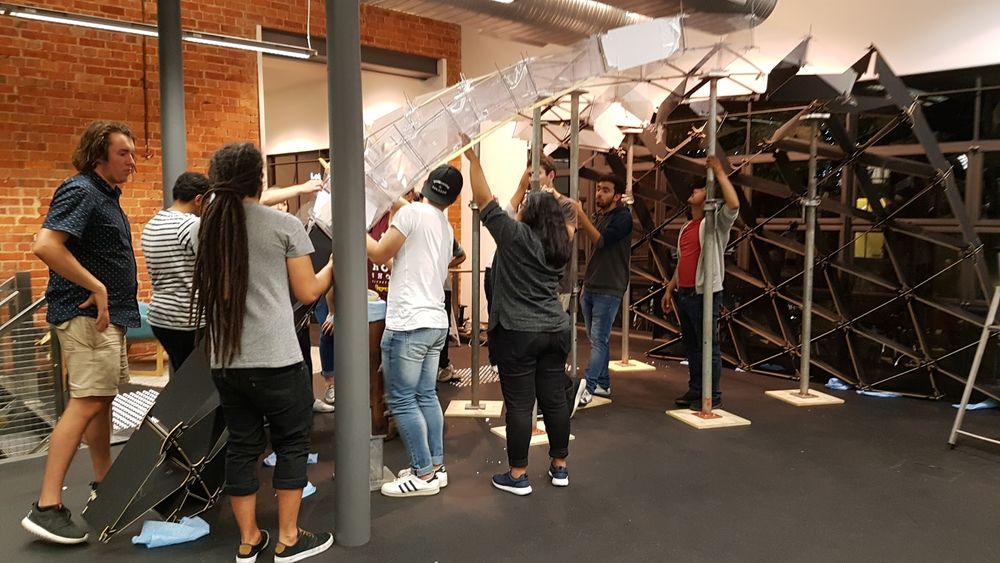敏捷 X UniSA 展馆 | 非物质设计响应环境