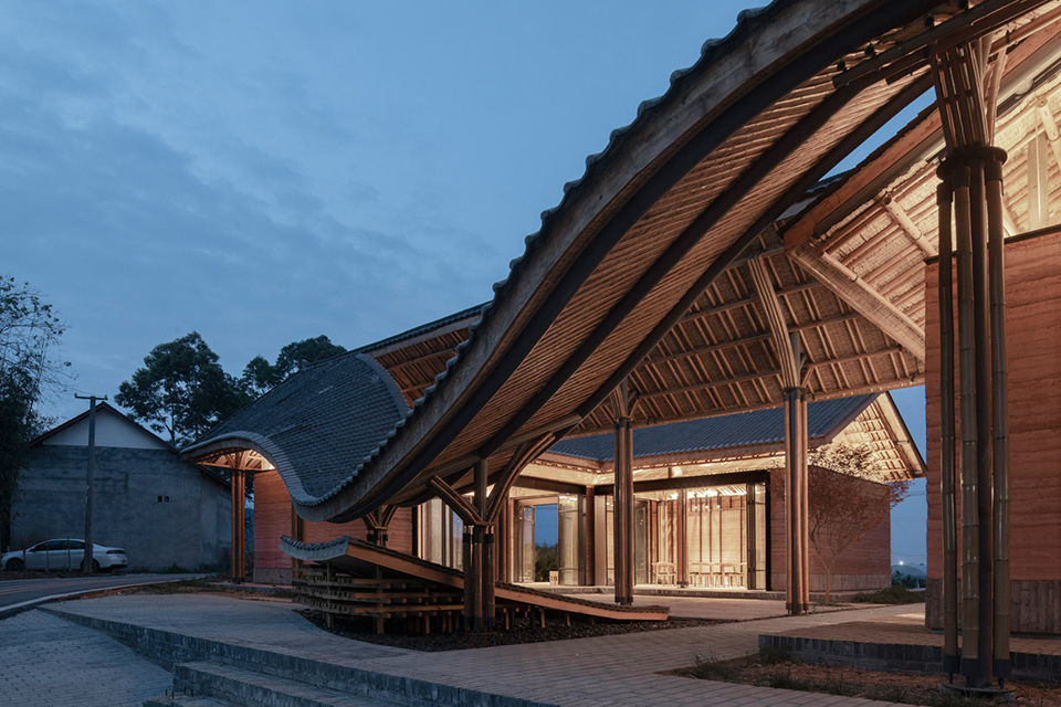 四川圆觉寺村村民中心 | 传统材料与现代设计的完美融合
