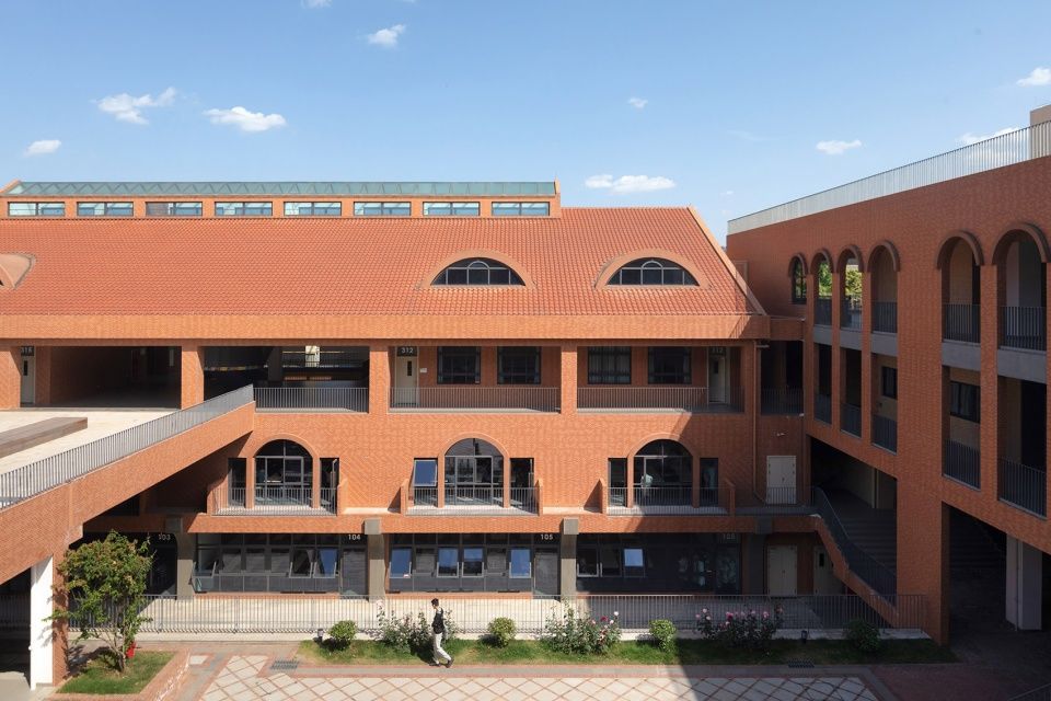 四川国际标榜职业学院 | 人文关怀与环境共生的现代教育建筑典范