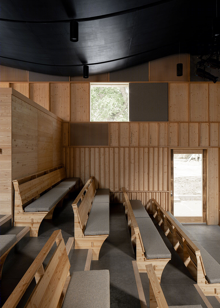 英国校园剧场“David Brownlow Theatre”设计亮点解读