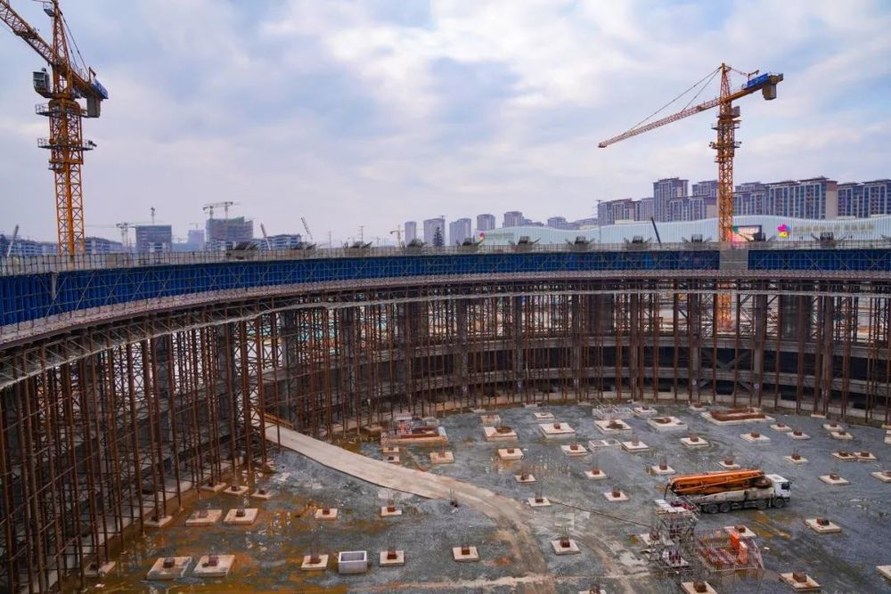 马岩松MAD设计衢州体育公园 融入自然景观的覆土建筑群