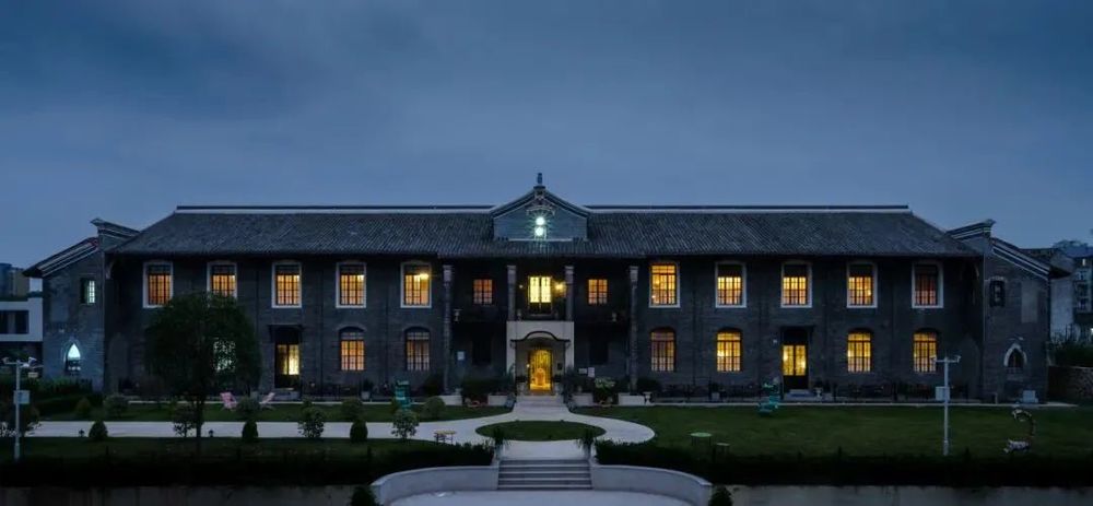 奥斯汀花园餐厅，百年历史建筑的现代重生