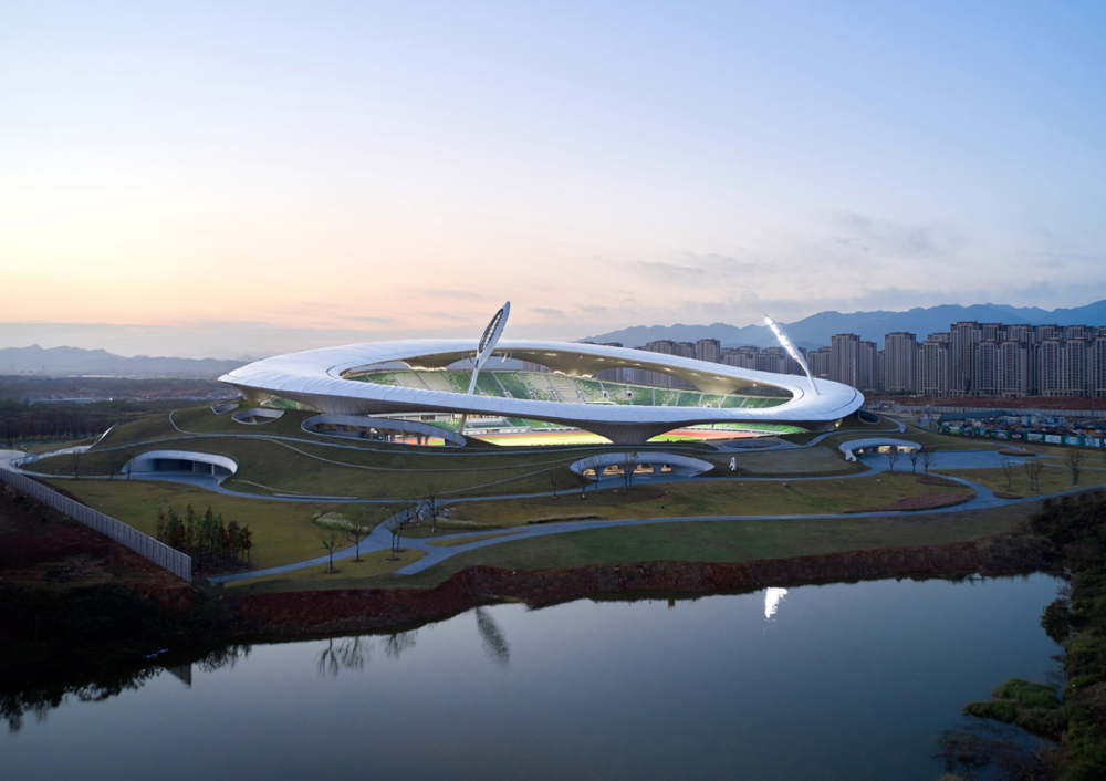 马岩松MAD设计衢州体育公园 融入自然景观的覆土建筑群